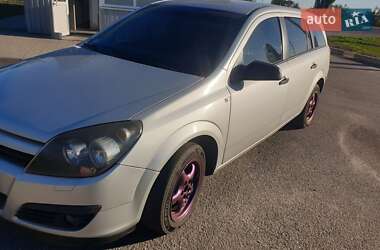 Универсал Opel Astra 2005 в Семеновке