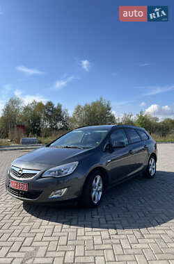 Opel Astra 2011