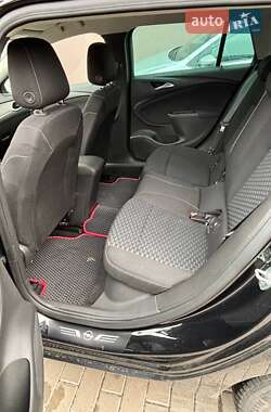 Универсал Opel Astra 2017 в 