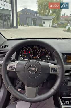Универсал Opel Astra 2005 в 