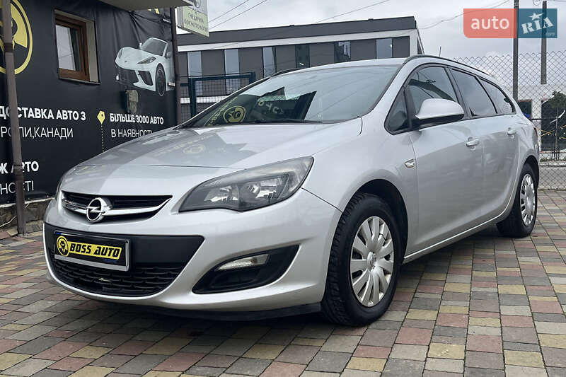 Універсал Opel Astra 2013 в Стрию