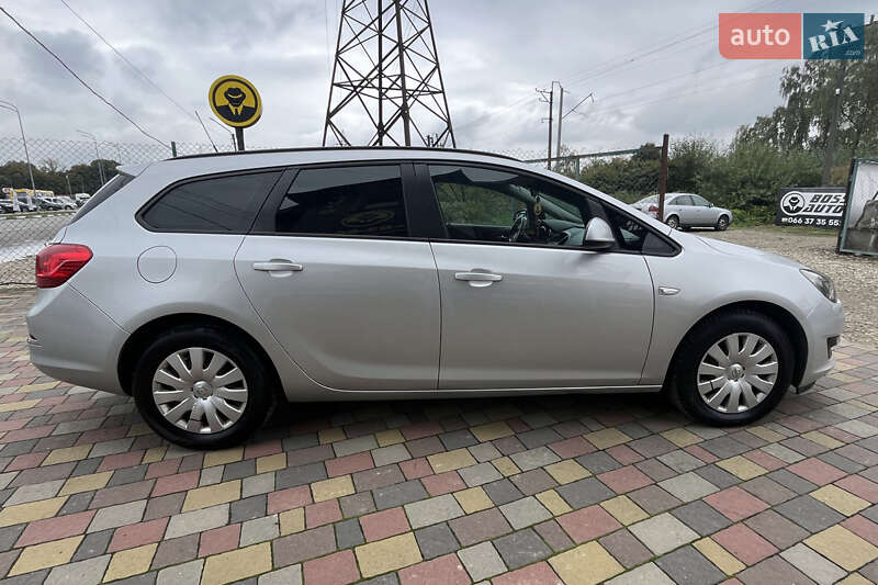 Універсал Opel Astra 2013 в Стрию
