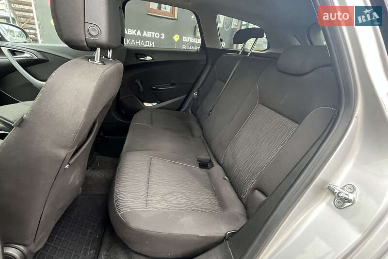 Універсал Opel Astra 2013 в Стрию