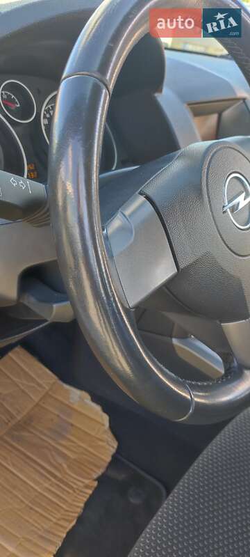 Универсал Opel Astra 2005 в Нововолынске фото 16 Универсал Opel Astra 2005 в Нововолынске