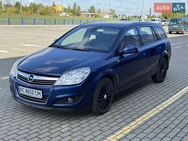 Opel Astra 2010