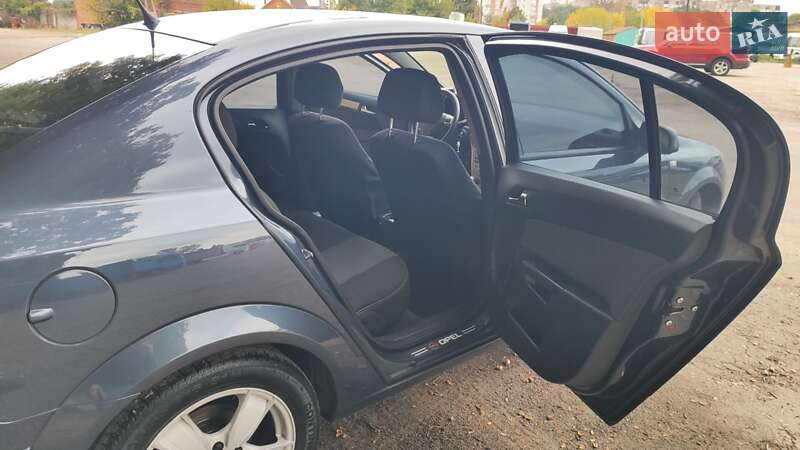 Седан Opel Astra 2008 в Чернигове фото 19 Седан Opel Astra 2008 в Чернигове