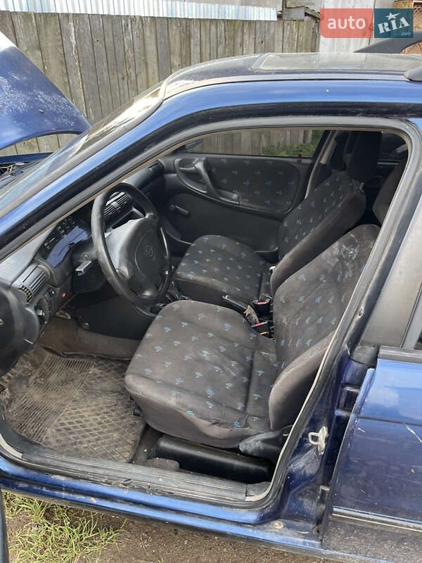 Универсал Opel Astra 1994 в Долине фото 8 Универсал Opel Astra 1994 в Долине