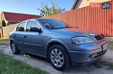 Седан Opel Astra 2008 в Киеве