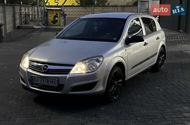 Хэтчбек Opel Astra 2008 в Киеве