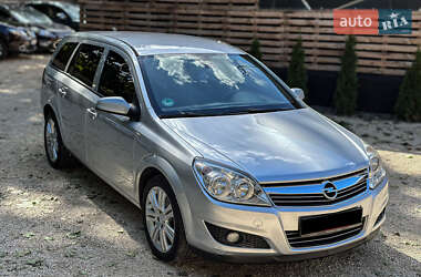 Универсал Opel Astra 2009 в 
