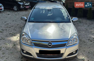 Универсал Opel Astra 2009 в 