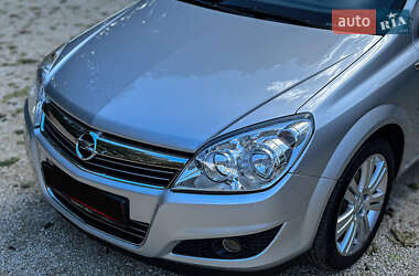 Универсал Opel Astra 2009 в 