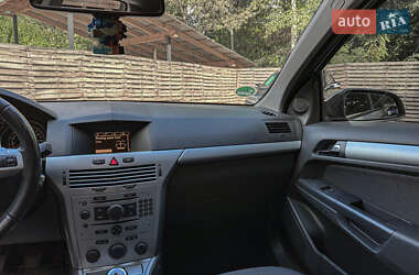 Универсал Opel Astra 2009 в 