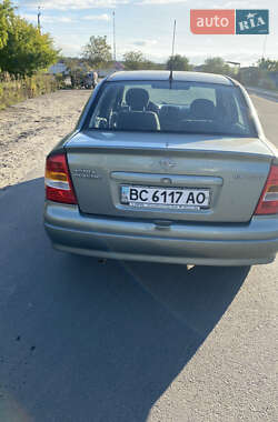 Седан Opel Astra 2006 в 