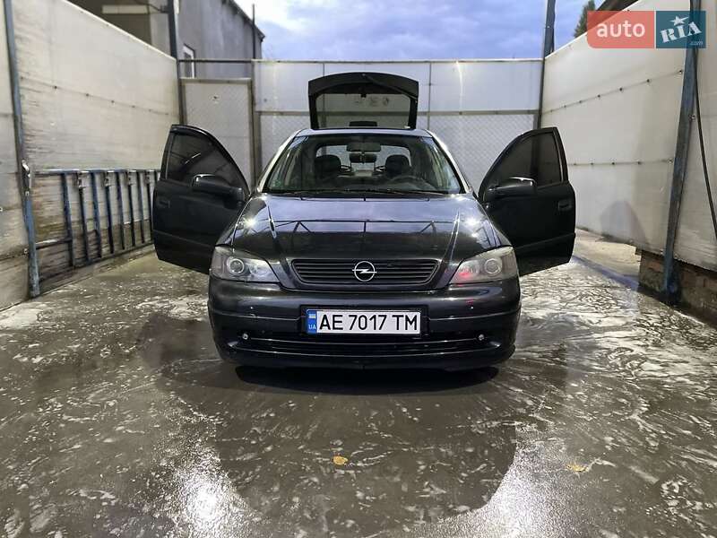 Хетчбек Opel Astra 2000 в  фото Хетчбек Opel Astra 2000 в