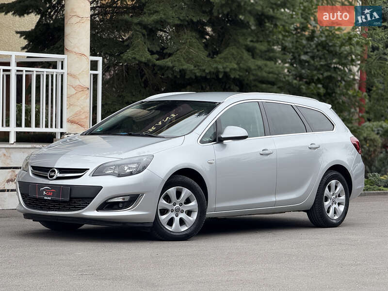 Универсал Opel Astra 2014 в Тернополе