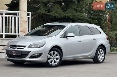Универсал Opel Astra 2014 в 