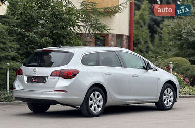 Универсал Opel Astra 2014 в 