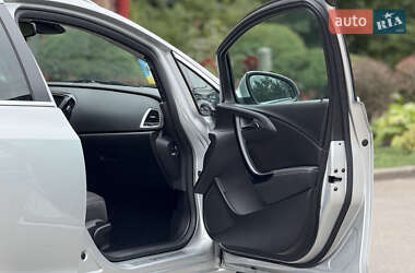 Универсал Opel Astra 2014 в 