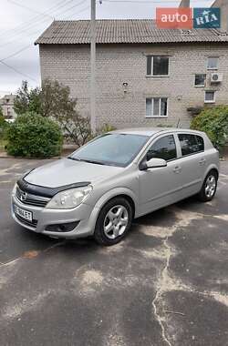 Хэтчбек Opel Astra 2007 в Вознесенске