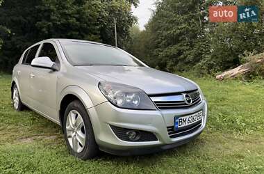 Opel Astra 2011