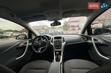 Хэтчбек Opel Astra 2010 в 