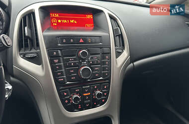 Хэтчбек Opel Astra 2010 в 