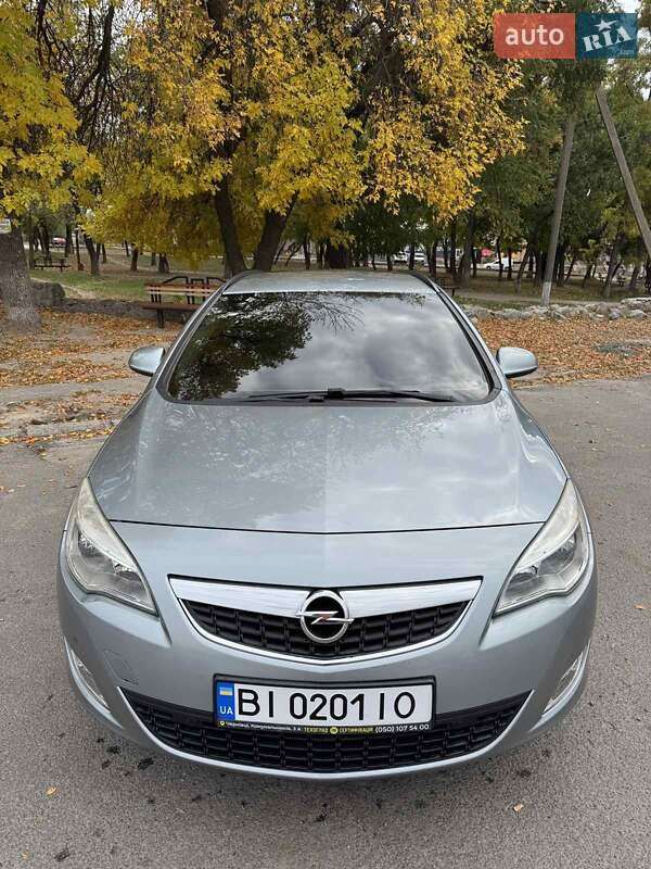 Универсал Opel Astra 2011 в Кобеляках фото 2 Универсал Opel Astra 2011 в Кобеляках