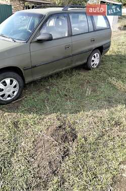 Универсал Opel Astra 1999 в 