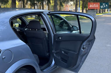 Хэтчбек Opel Astra 2008 в 