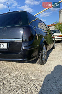Универсал Opel Astra 2006 в 
