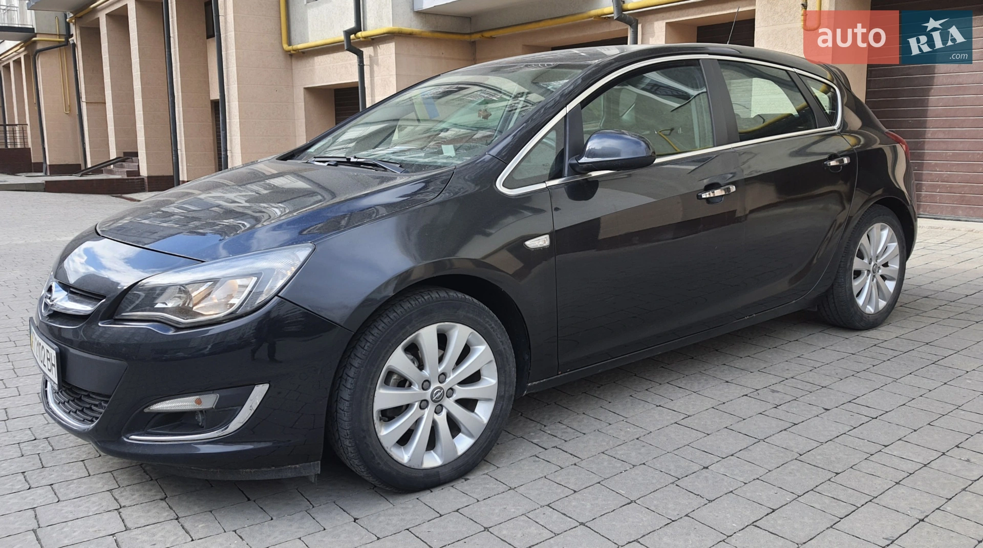 2012 Opel Astra - фото 1