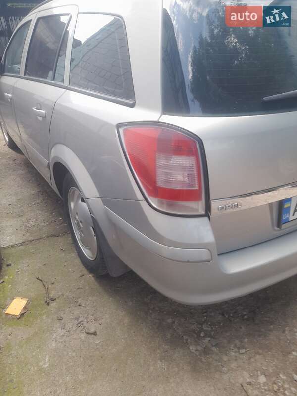 Універсал Opel Astra 2008 в Теплику