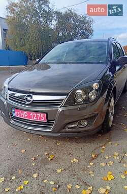 Универсал Opel Astra 2009 в Полтаве