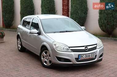 Хэтчбек Opel Astra 2008 в 