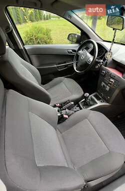 Универсал Opel Astra 2006 в 