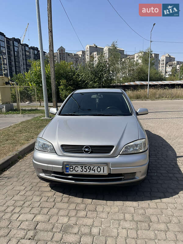 Седан Opel Astra 2000 в Шептицькому