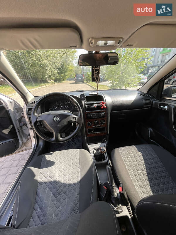Седан Opel Astra 2000 в Шептицькому
