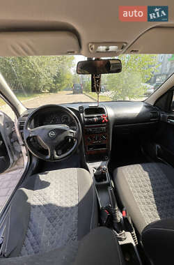 Седан Opel Astra 2000 в 