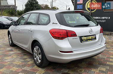 Универсал Opel Astra 2011 в 