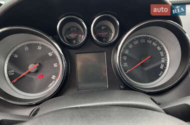Универсал Opel Astra 2011 в 