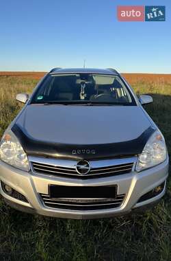 Универсал Opel Astra 2009 в Звягеле