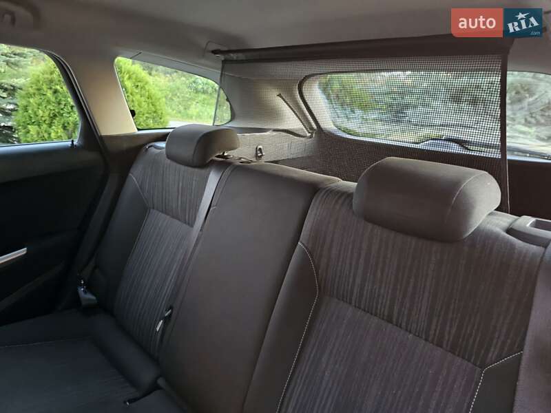 Универсал Opel Astra 2012 в Новом Роздоле