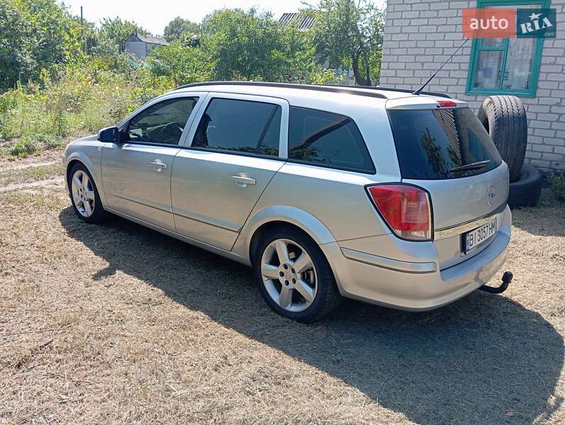 Универсал Opel Astra 2005 в Светловодске фото 12 Универсал Opel Astra 2005 в Светловодске