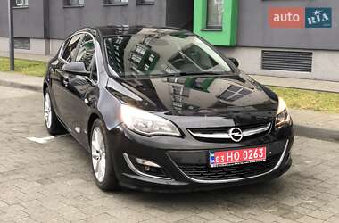 Хэтчбек Opel Astra 2014 в Львове