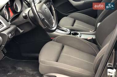 Хэтчбек Opel Astra 2014 в 