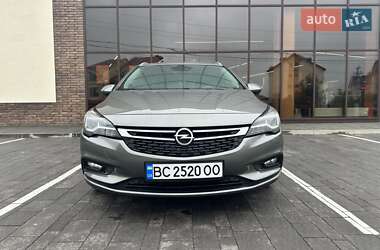 Універсал Opel Astra 2017 в Львові