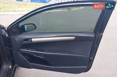 Хэтчбек Opel Astra 2008 в 