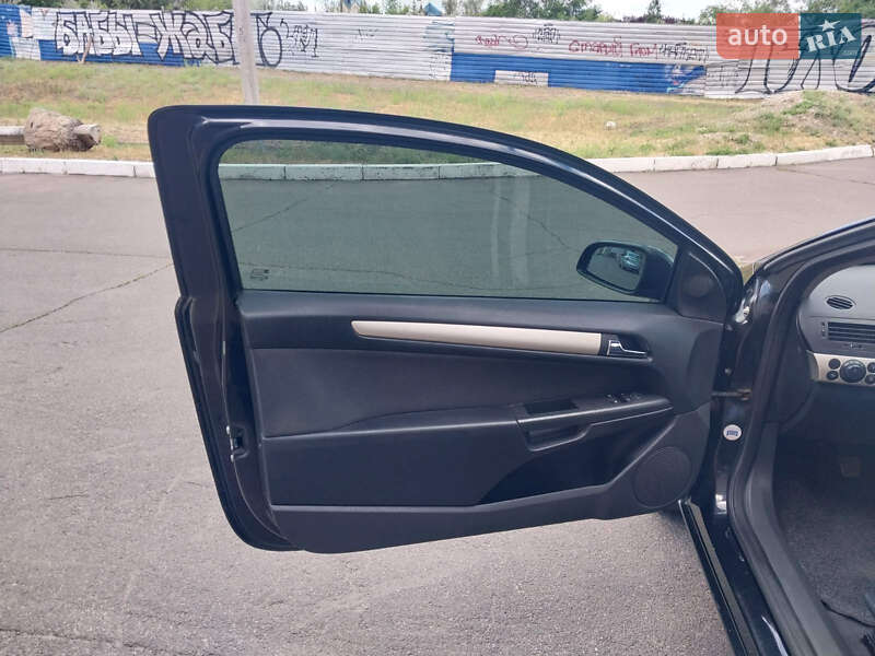 Хэтчбек Opel Astra 2008 в Кривом Роге
