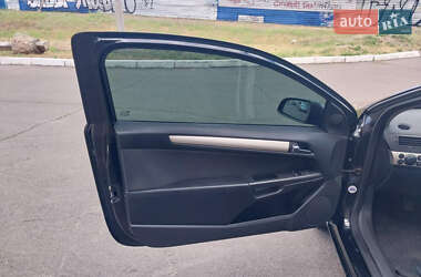 Хэтчбек Opel Astra 2008 в 